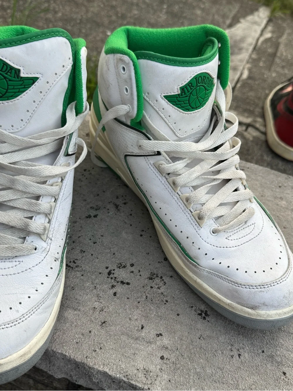 Jordan Retro 2’s in White and Green